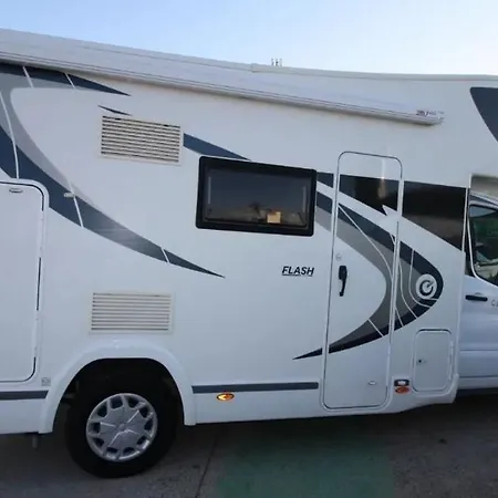 Rv Motorhome - Campervan