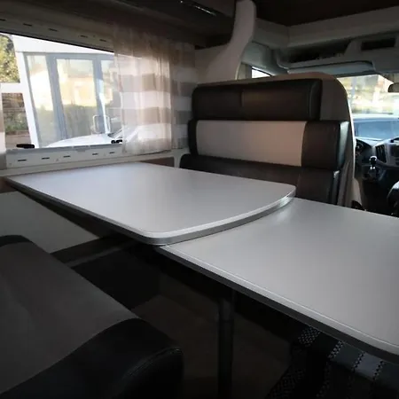Rv Motorhome - Campervan